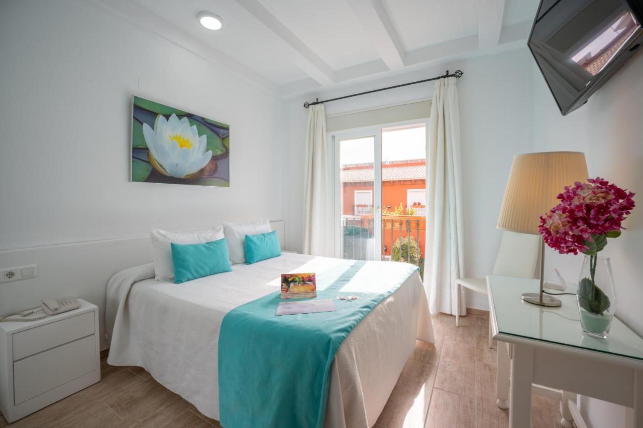 Hotel Romerito มาลากา ภายนอก รูปภาพ