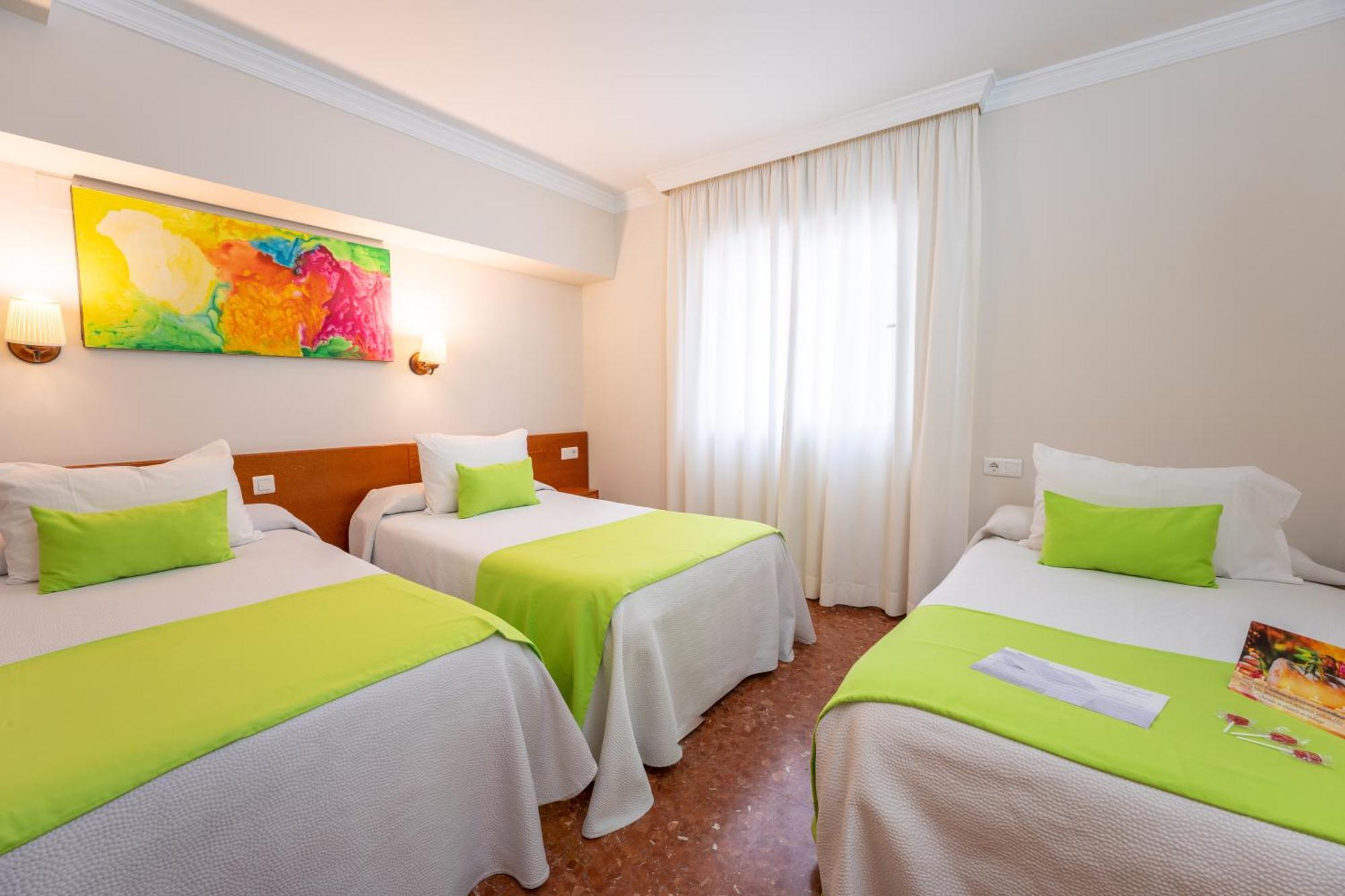 Hotel Romerito มาลากา ภายนอก รูปภาพ